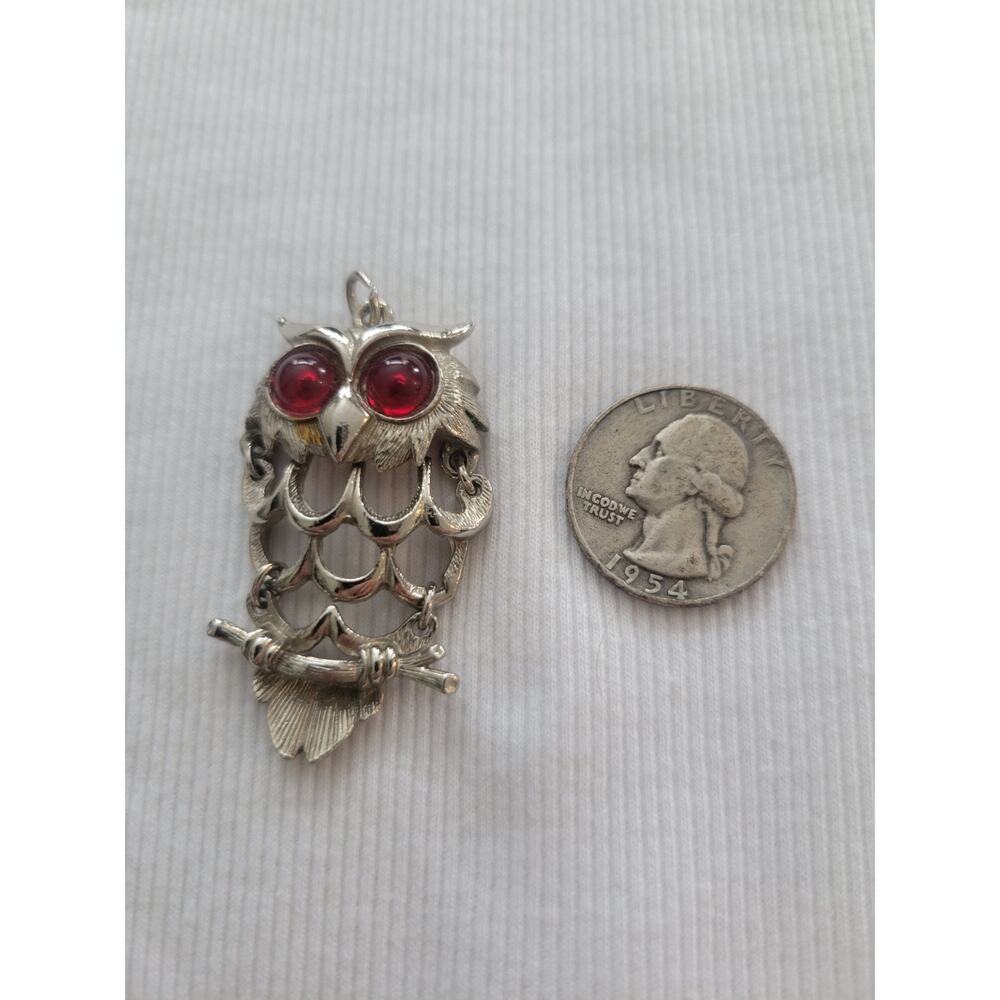 Vintage Silver Tone Owl Pin or Brooch with Large Red Eyes - Picture 6 of 7